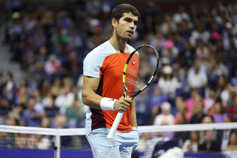 目前效力于 目前效力于